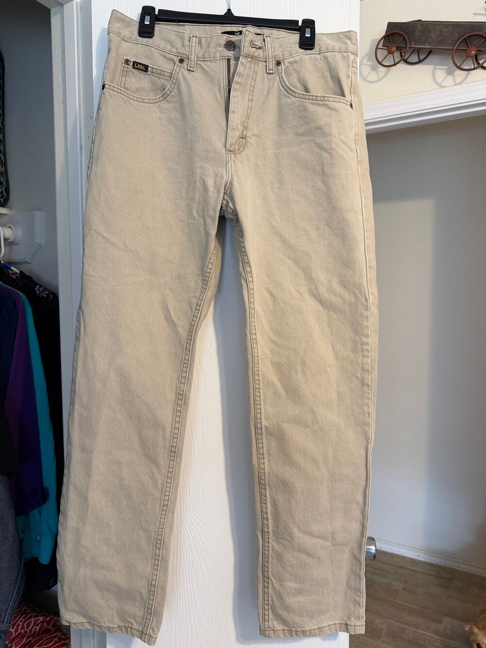 Lee Men's Khaki Tan Jeans Pants Size 33x32 100% Cotton Straight Leg